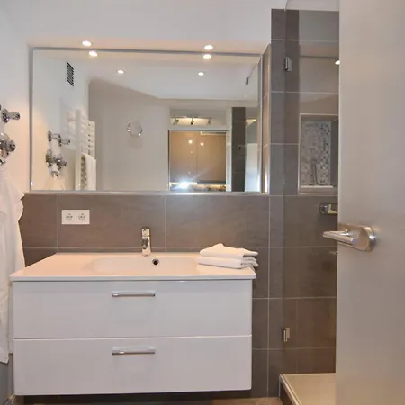 Metropol, Whg 79, Seeseite 4og *